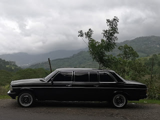 CARTAGO-MOUNTAINS.-COSTA-RICA-LIMOUSINE-RIDES-MERCEDES-W123.jpg