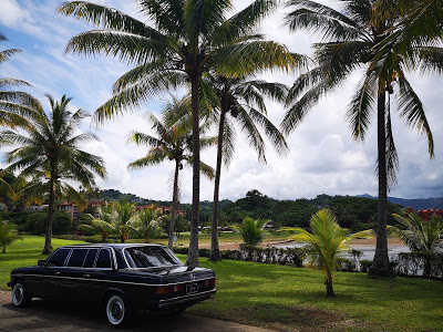 COSTA-RICA-BEACH-PARADISE.-MERCEDES-LIMOUSINE-W123-LANG.jpg