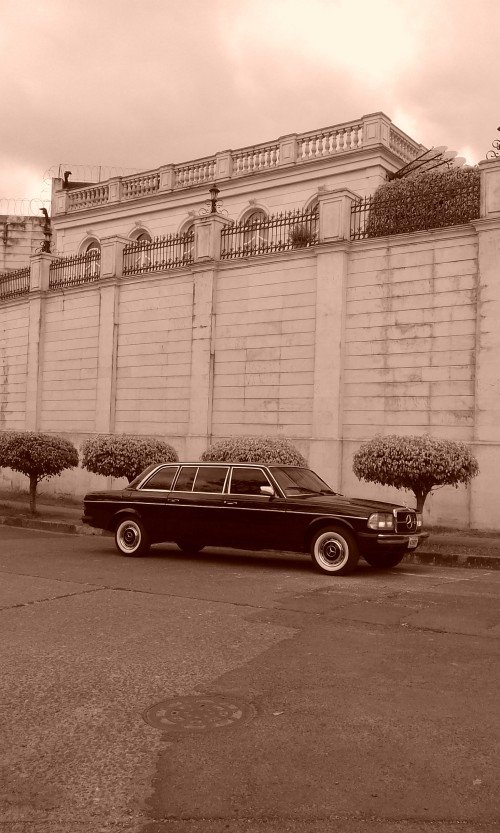 LEISURE-CLASS-LIMUSINA-COSTA-RICA-MANSION.jpg