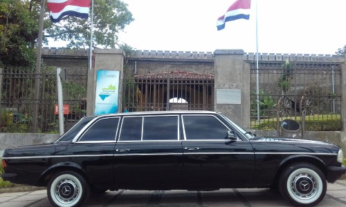 LIMOUSINE-Museo-Nacional-de-Costa-Rica.jpg