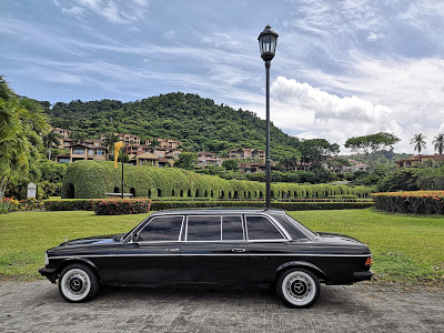 LOS-SUENOS-MAJESTIC-GARDEN.-COSTA-RICA-MERCEDES-LIMOUSINE.jpg