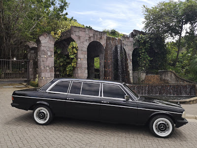 LOS-SUENOS-WATERFALL-COSTA-RICA.-MERCEDES-LIMOUSINE-W123.jpg