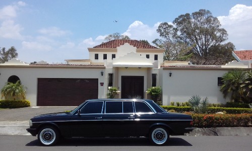 LUXURY-MANSION-LIMO-COSTA-RICA.jpg