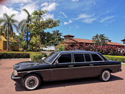 PACIFIC-COAST-COSTA-RICA.-LIMOUSINE-W123-MERCEDES-RIDE.jpg